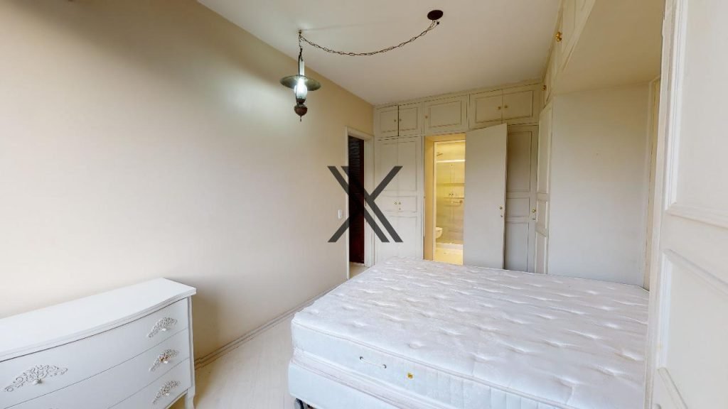 Apartamento de 3 Quartos Reformado no Leblon 17