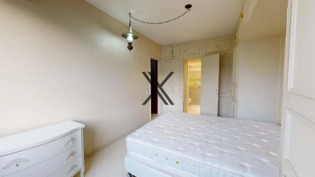 Apartamento de 3 Quartos Reformado no Leblon 17