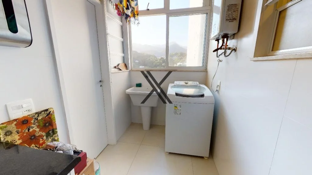 Apartamento de 3 Quartos Reformado no Leblon 22