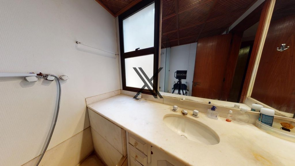 Apartamento de 4 Quartos Lagoa 20