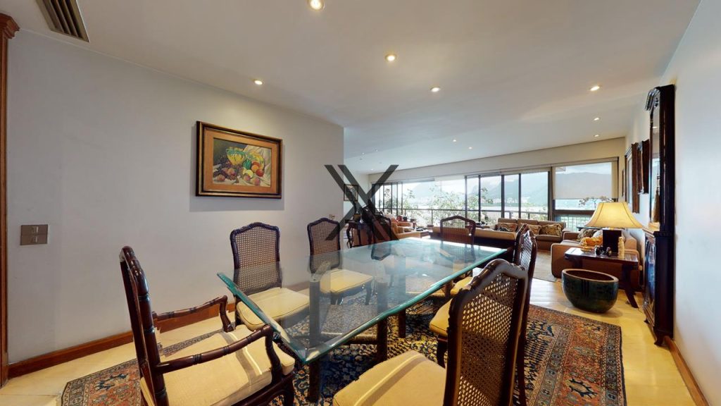 Apartamento de 4 Quartos Lagoa 8