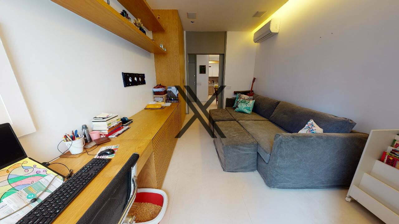 Apartamento com 2 Suítes no Leblon