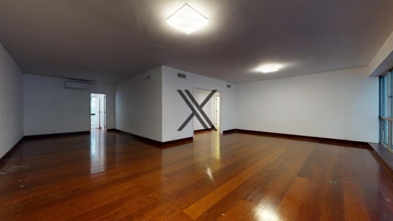 Apartamento de 4 Quartos na Quadra da Praia Leblon — foto 3