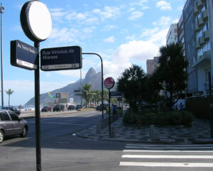 placa de rua vinicius de moraes morros dois irmaos ipanema rio de janeiro