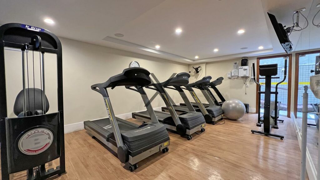 Apartamento com 2 Quartos Quadra da Praia Leblon Rio de Janeiro rj 19