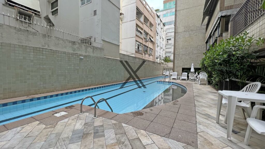 Apartamento com 2 Quartos Quadra da Praia Leblon Rio de Janeiro rj 20