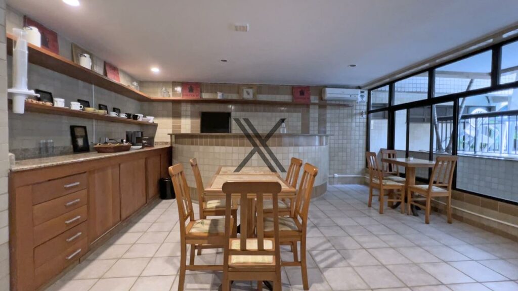 Apartamento com 2 Quartos Quadra da Praia Leblon Rio de Janeiro rj 21