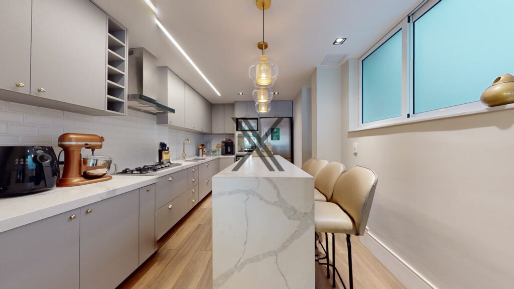 Apartamento com 3 Suítes Leblon Rio de Janeiro rj 20