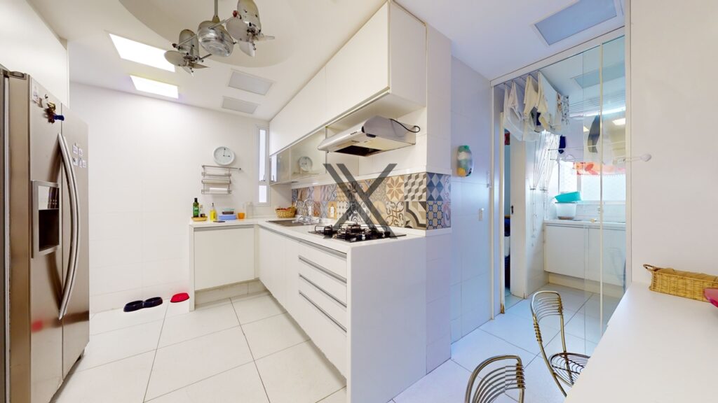Apartamento Reformado Quadra da Praia Leblon Rio de Janeiro rj 18