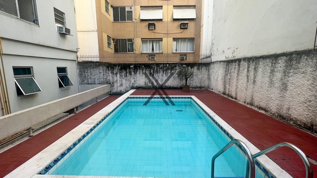 Apartamento Reformado Quadra da Praia Leblon Rio de Janeiro rj 20