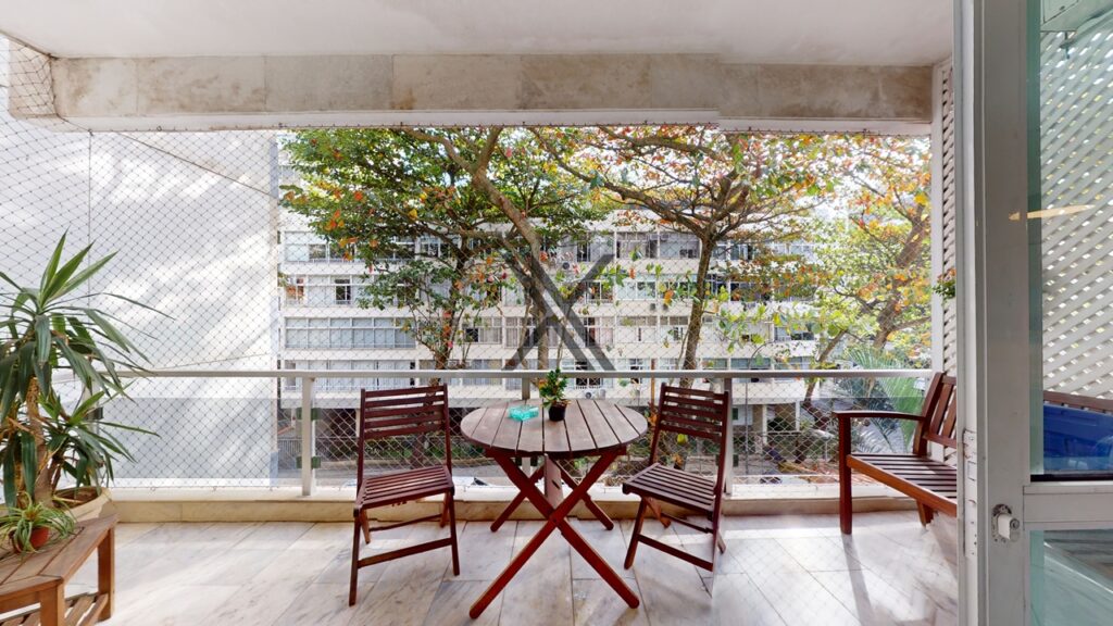Apartamento Reformado Quadra da Praia Leblon Rio de Janeiro rj 6