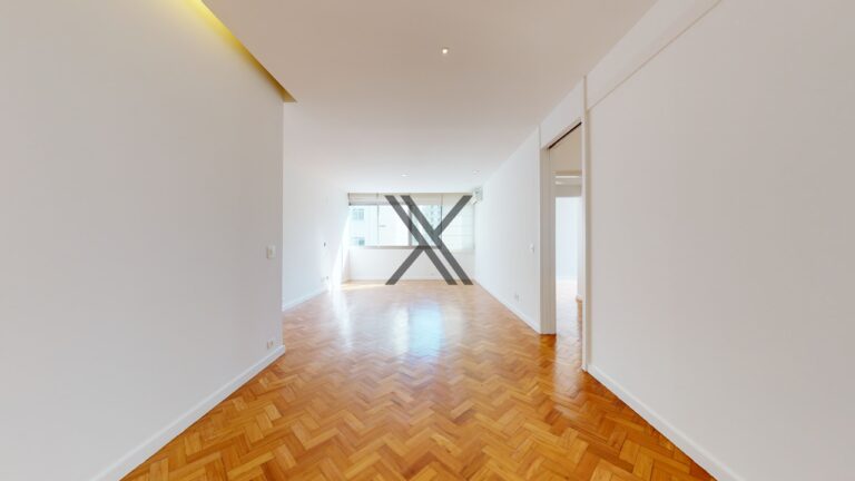 Apartamento com 3 Quartos Andar Alto no Leblon — foto 1