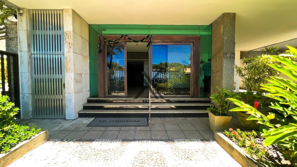 Apartamento Frente Mar em Ipanema Rio de Janeiro RJ 24