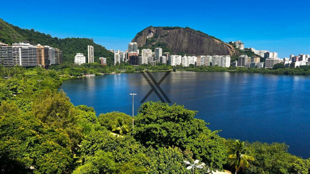 Apartamento com Vista Espetacular na Lagoa Rio de Janeiro RJ 12
