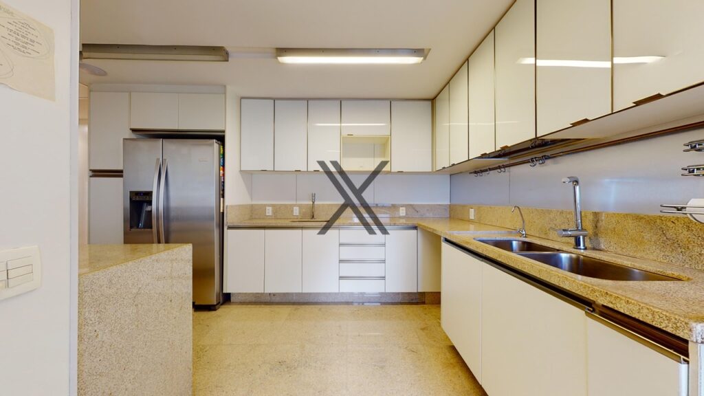 Leblon Vista Mar com 3 Quartos Rio de Janeiro RJ 24