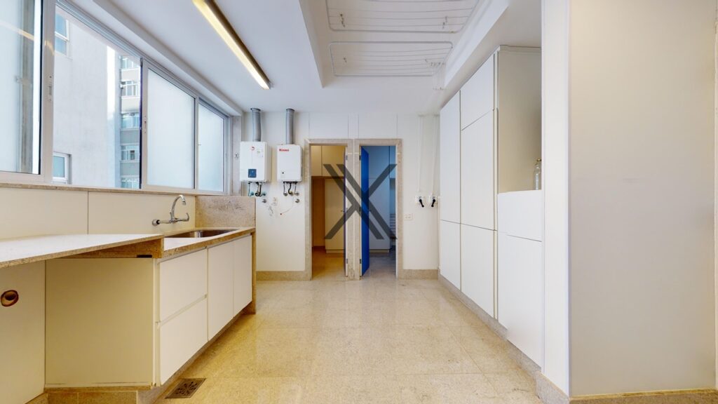 Leblon Vista Mar com 3 Quartos Rio de Janeiro RJ 25