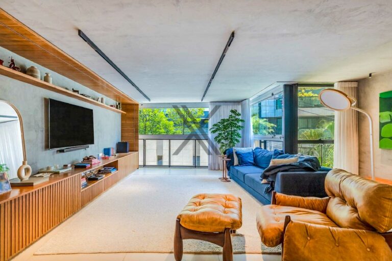 Cobertura Duplex Reformada Leblon — foto 1