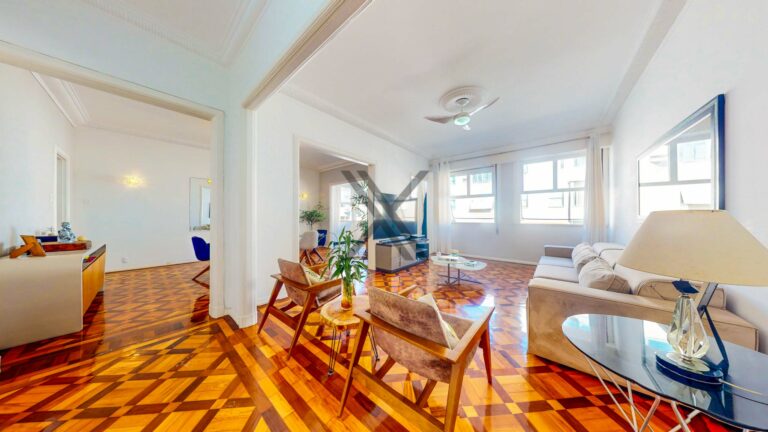 Apartamento Linear em Copacabana, 3 quartos e sol da manhã
