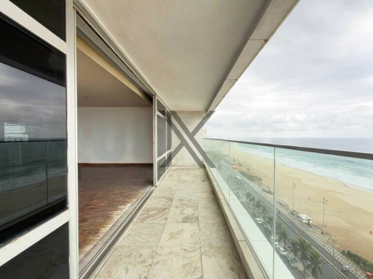 Apartamento em Ipanema com 4 quartos e vista frontal — foto 1