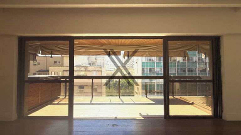 Apartamento no Leblon com 4 quartos — foto 1