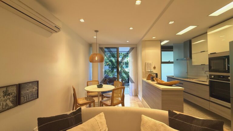 Apartamento mobiliado e reformado com 2 quartos no Leblon — foto 1