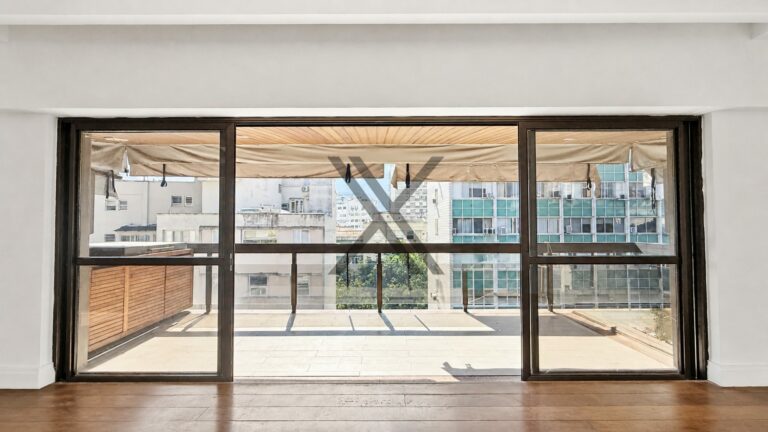 Apartamento no Leblon com 4 quartos — foto 1